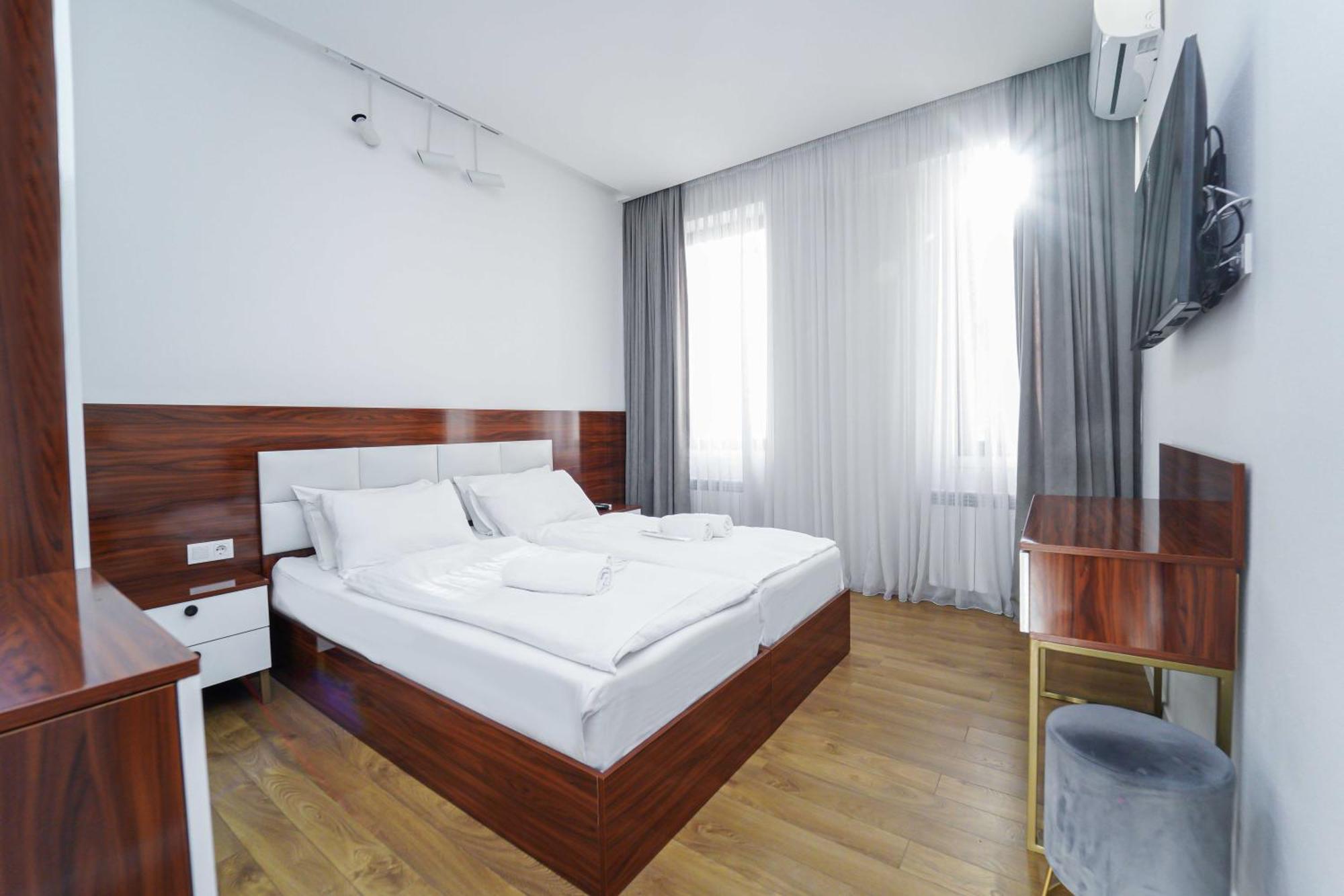 Hotel Type Rooms On Avenue Melikishvili, City Center Tbilisi Exterior photo