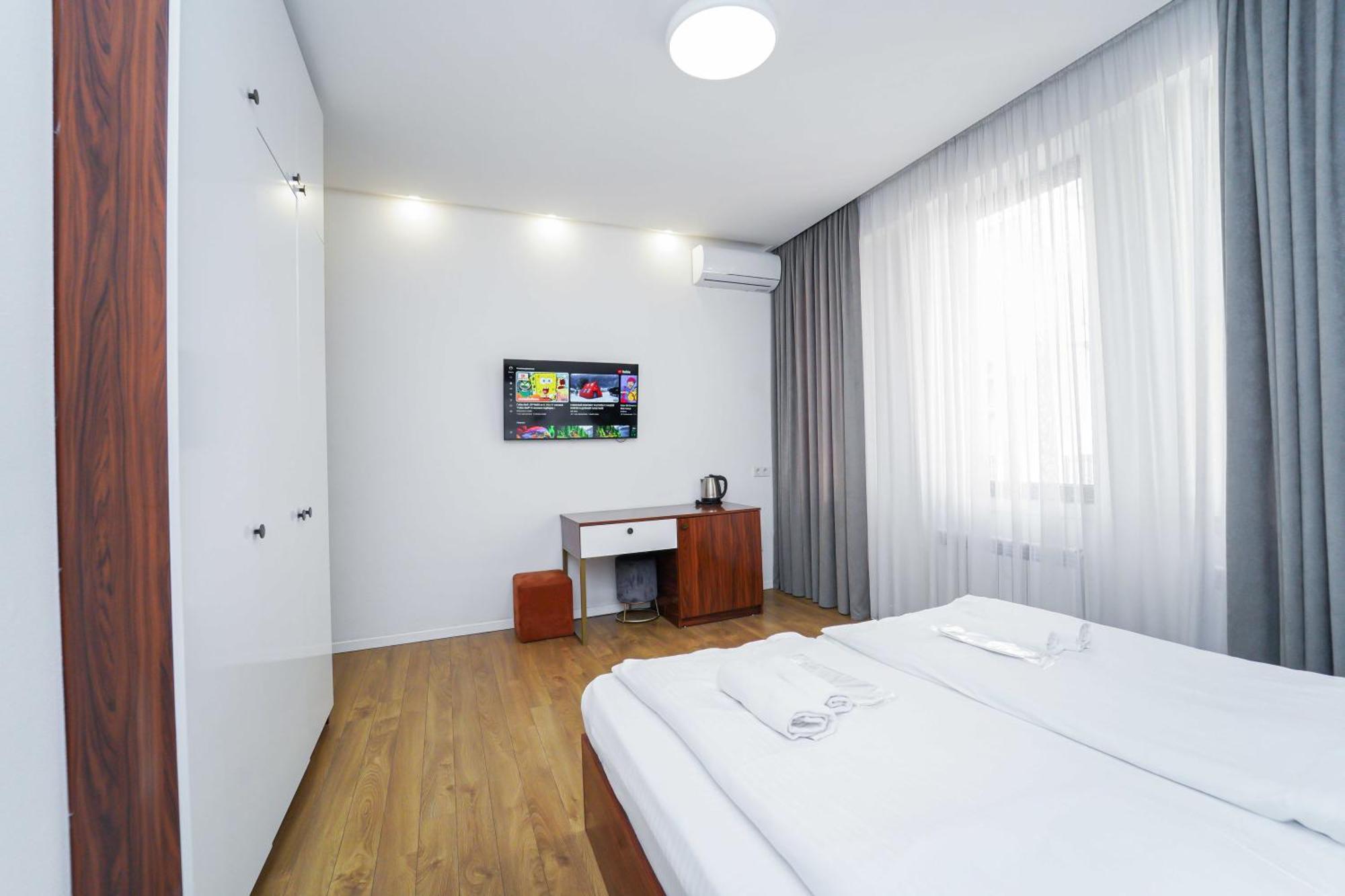 Hotel Type Rooms On Avenue Melikishvili, City Center Tbilisi Exterior photo